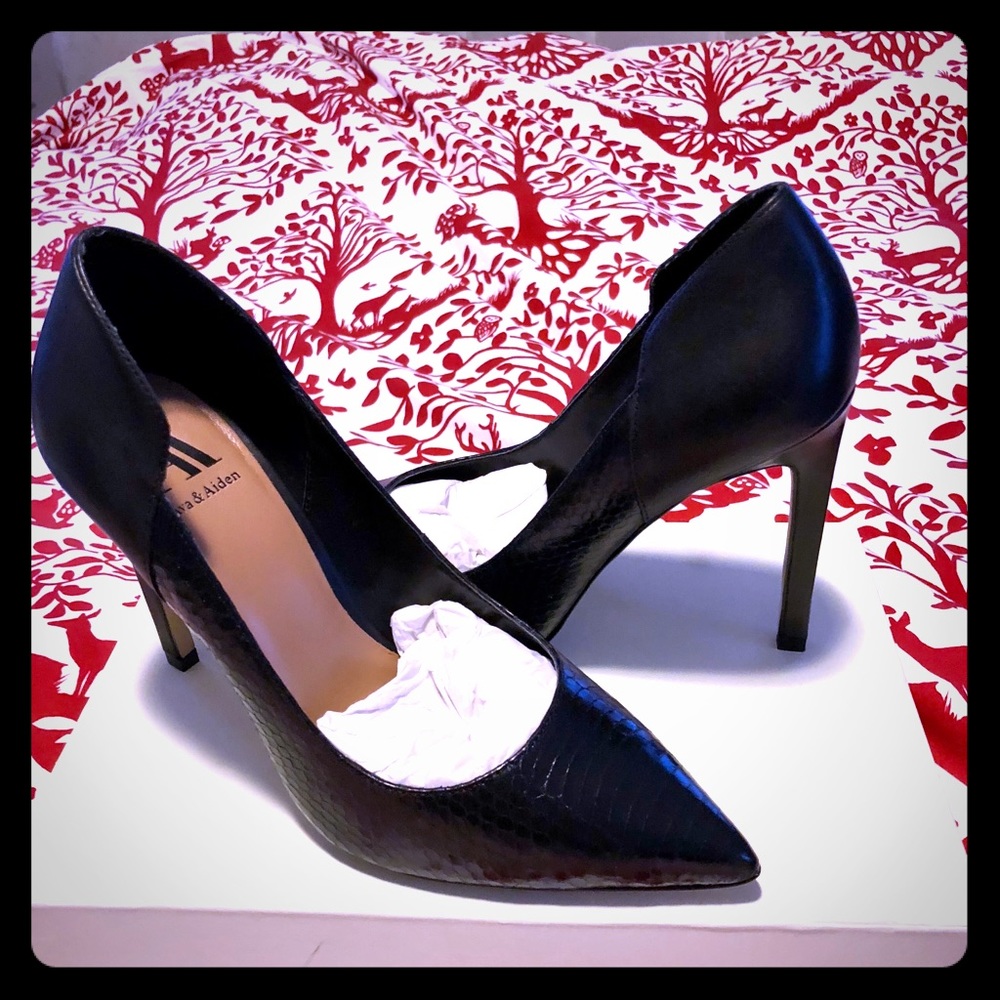 Ava and Aiden Logan Black Snake Print Pump